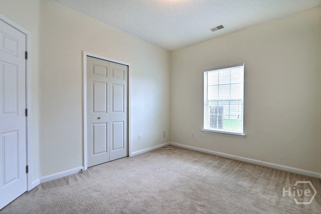 Image 19 of property listing at 20 Evergreen Oak Drive, Richmond Hill, GA 31324