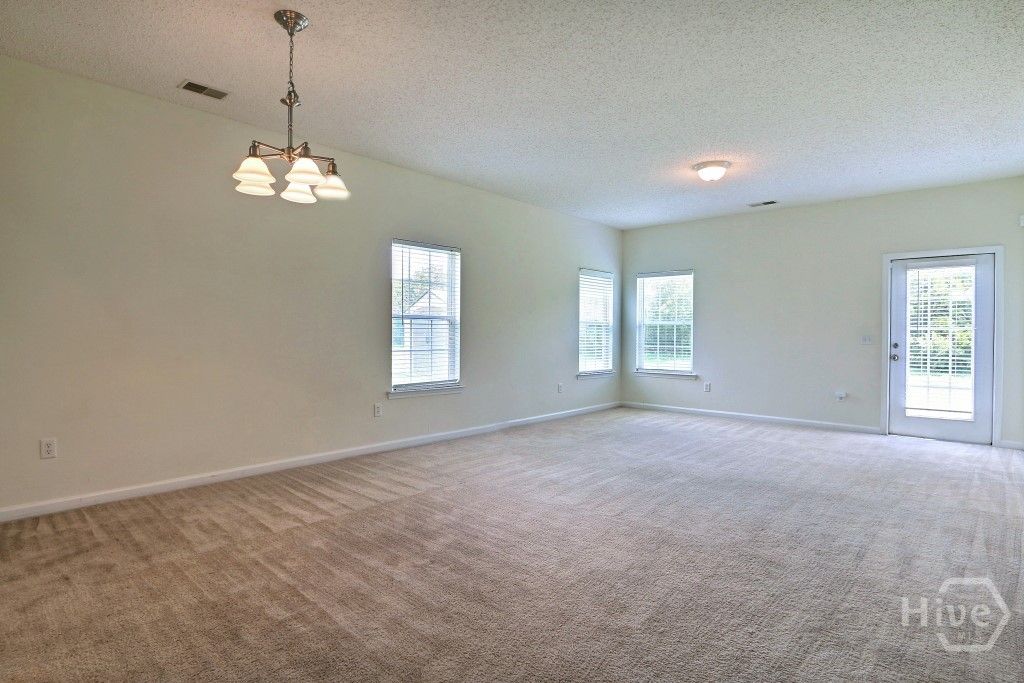 Image 28 of property listing at 20 Evergreen Oak Drive, Richmond Hill, GA 31324