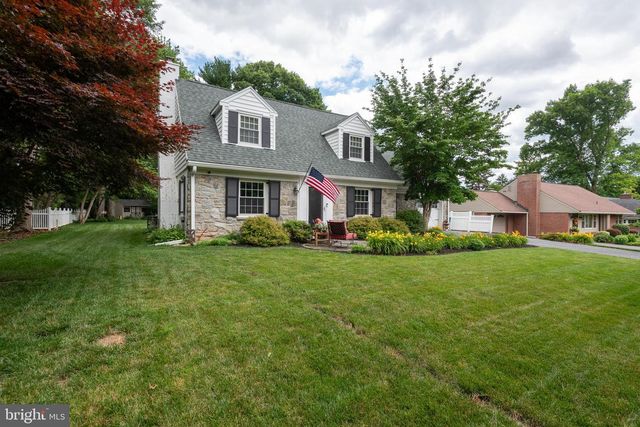 1982 STERLING PL, Lancaster, PA 17601