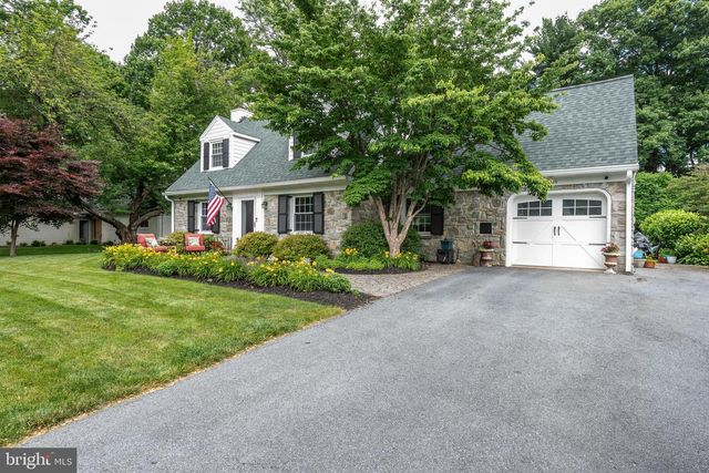 1982 STERLING PL, Lancaster, PA 17601