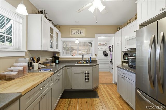 7 61st Street, Yankeetown, FL 34498