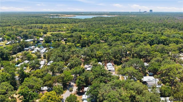7 61st Street, Yankeetown, FL 34498