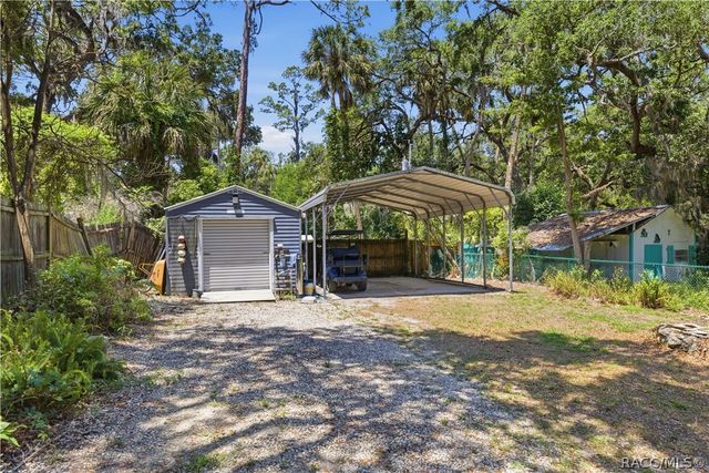 7 61st Street, Yankeetown, FL 34498