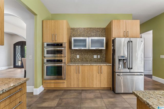 635 BAYHILL ROAD, Hoover, AL 35244