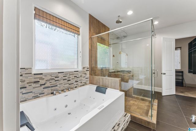 635 BAYHILL ROAD, Hoover, AL 35244