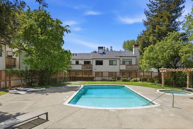 1350 Fairway Entrance Drive, San Jose, CA 95131