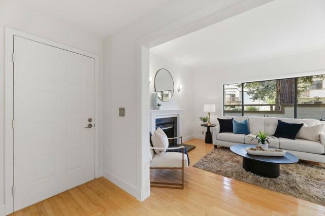 1350 Fairway Entrance Drive, San Jose, CA 95131