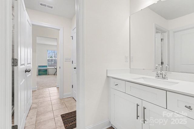 3935 Center Place Drive, Harrisburg, NC 28075