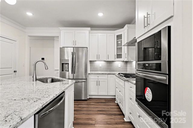 3935 Center Place Drive, Harrisburg, NC 28075