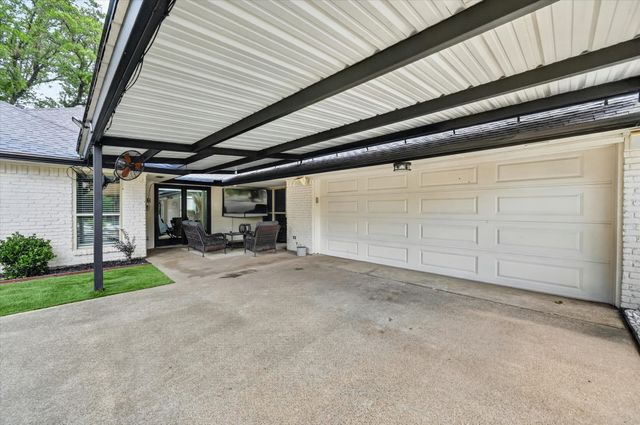1505 Canyon Oaks Drive, Irving, TX 75061