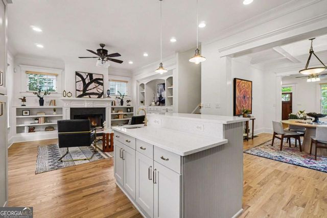 2119 Oakview Road SE, Atlanta, GA 30317