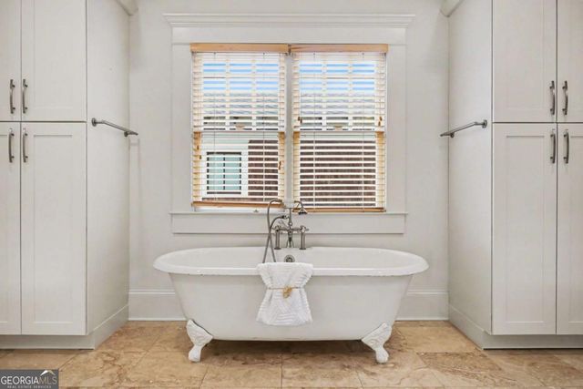 2119 Oakview Road SE, Atlanta, GA 30317