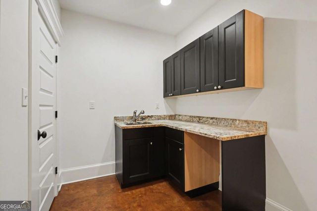 2119 Oakview Road SE, Atlanta, GA 30317