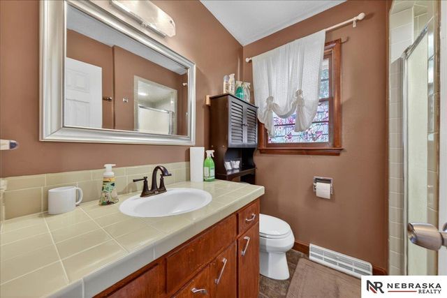 810 Smith Circle, Papillion, NE 68046