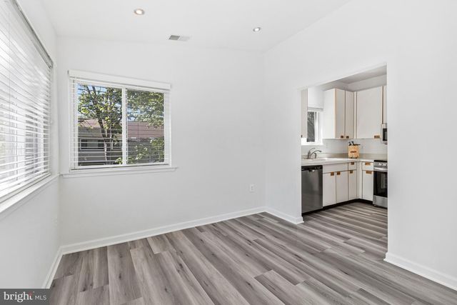 1958-B VILLARIDGE DR, Reston, VA 20191