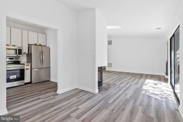 1958-B VILLARIDGE DR, Reston, VA 20191
