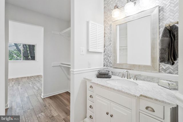 1958-B VILLARIDGE DR, Reston, VA 20191