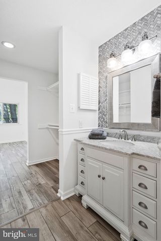 1958-B VILLARIDGE DR, Reston, VA 20191