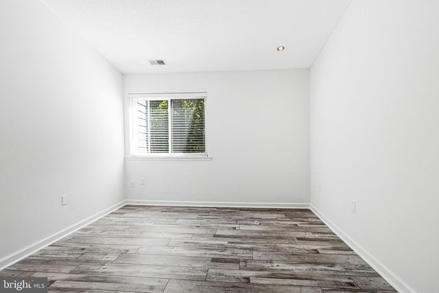 1958-B VILLARIDGE DR, Reston, VA 20191