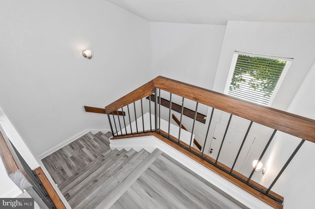 1958-B VILLARIDGE DR, Reston, VA 20191