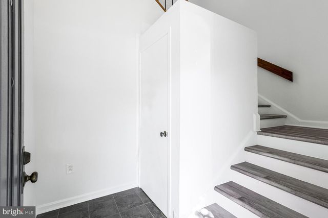 1958-B VILLARIDGE DR, Reston, VA 20191