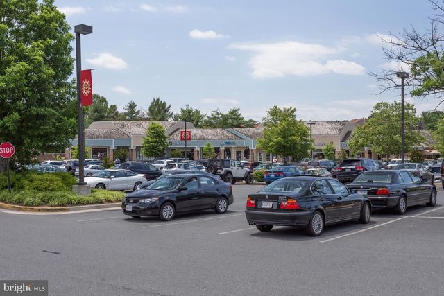 1958-B VILLARIDGE DR, Reston, VA 20191