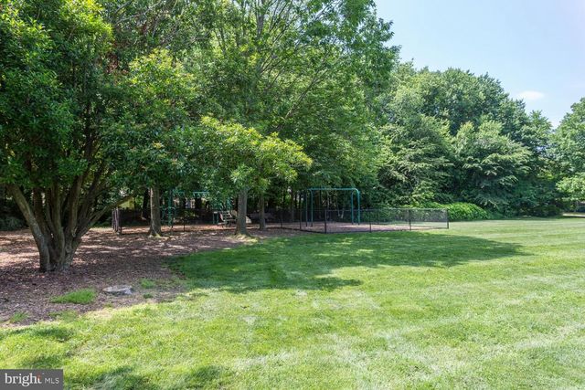 1958-B VILLARIDGE DR, Reston, VA 20191
