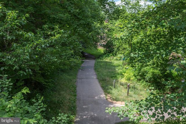 1958-B VILLARIDGE DR, Reston, VA 20191