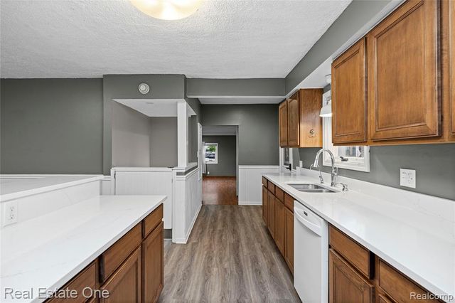 8643 Hibbing Street, Commerce Twp, MI 48382
