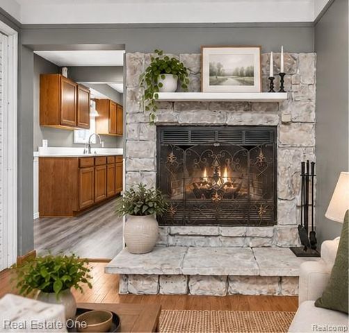 8643 Hibbing Street, Commerce Twp, MI 48382