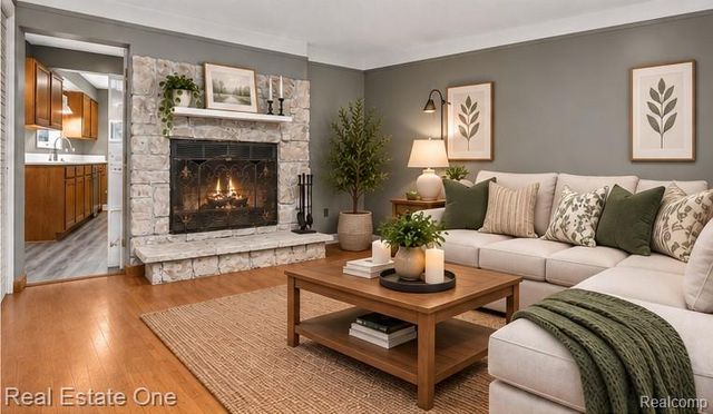 8643 Hibbing Street, Commerce Twp, MI 48382