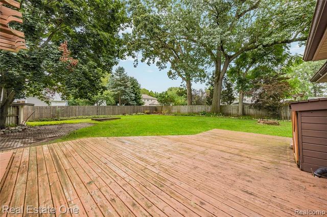 8643 Hibbing Street, Commerce Twp, MI 48382