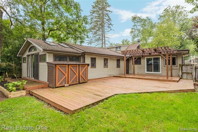 8643 Hibbing Street, Commerce Twp, MI 48382