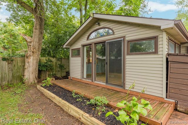 8643 Hibbing Street, Commerce Twp, MI 48382