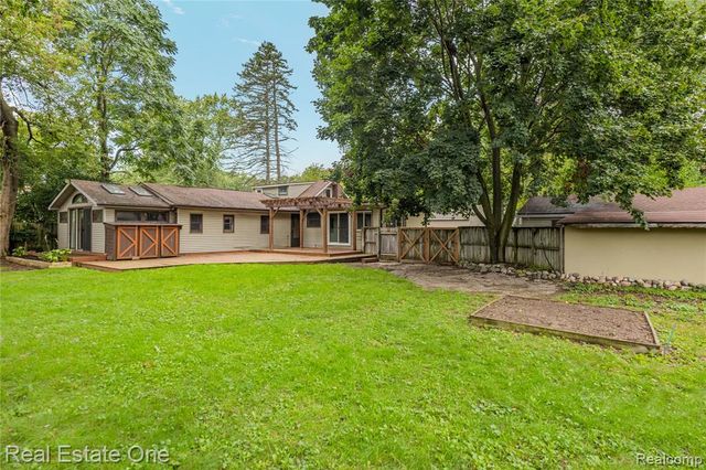 8643 Hibbing Street, Commerce Twp, MI 48382
