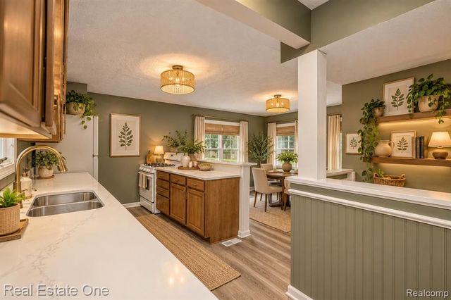 8643 Hibbing Street, Commerce Twp, MI 48382