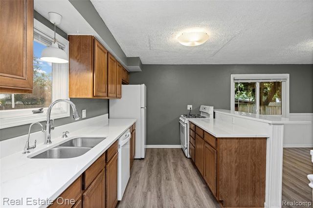 8643 Hibbing Street, Commerce Twp, MI 48382