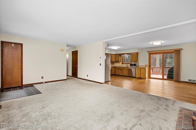 4921 Crestview Drive, Independence Charter Township, MI 48348