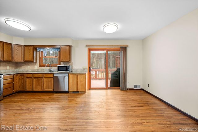 4921 Crestview Drive, Independence Charter Township, MI 48348