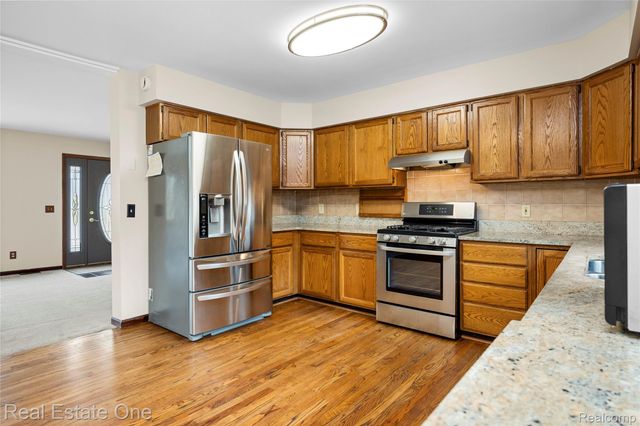 4921 Crestview Drive, Independence Charter Township, MI 48348