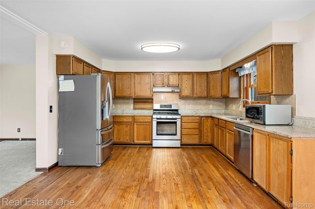 4921 Crestview Drive, Independence Charter Township, MI 48348