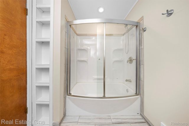 4921 Crestview Drive, Independence Charter Township, MI 48348