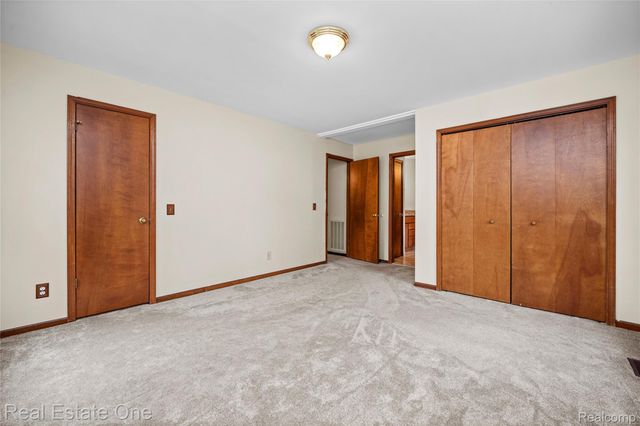 4921 Crestview Drive, Independence Charter Township, MI 48348