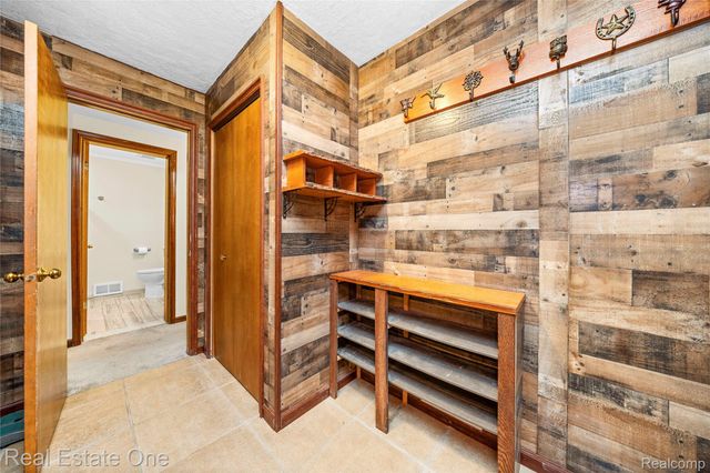 4921 Crestview Drive, Independence Charter Township, MI 48348