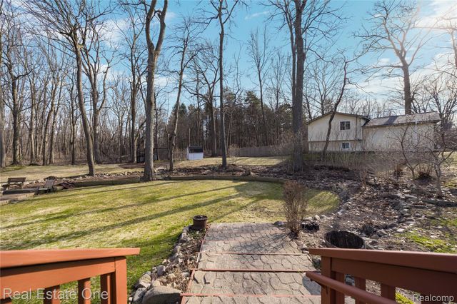 4921 Crestview Drive, Independence Charter Township, MI 48348