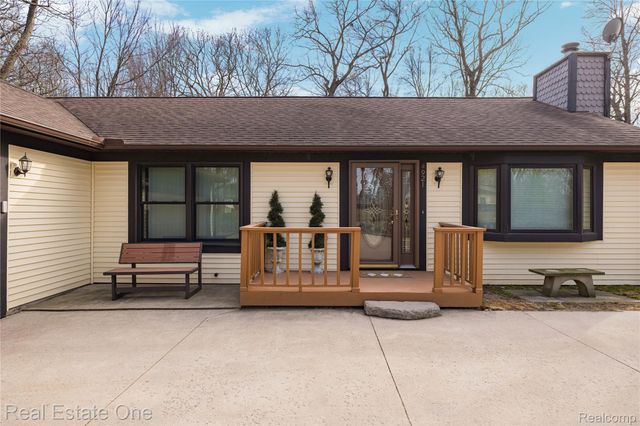 4921 Crestview Drive, Independence Charter Township, MI 48348