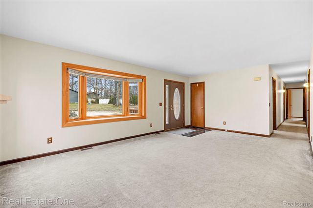 4921 Crestview Drive, Independence Charter Township, MI 48348