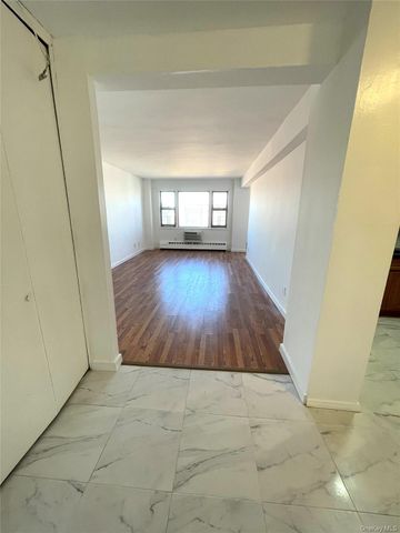 89-15 Parsons Boulevard 15D, Jamaica, NY 11432