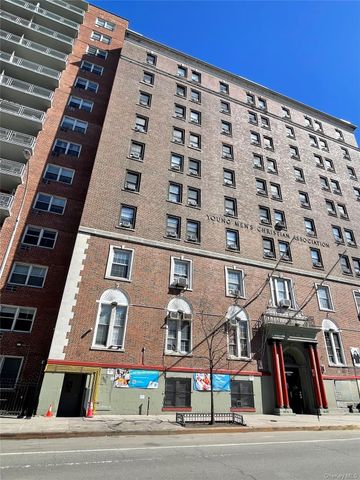 89-15 Parsons Boulevard 15D, Jamaica, NY 11432