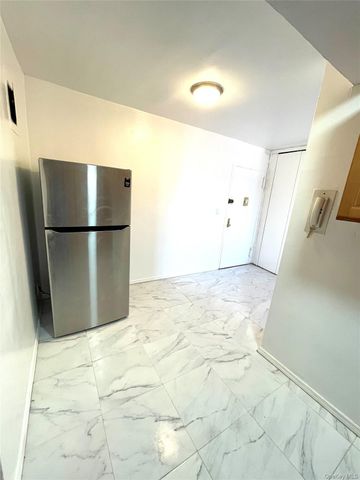 89-15 Parsons Boulevard 15D, Jamaica, NY 11432